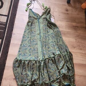 NWT Elegant Paisley Green Dress
